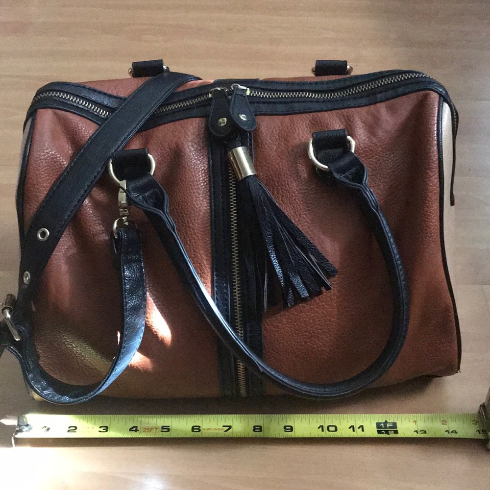 Steve Madden purse Cream and Tan w black trim